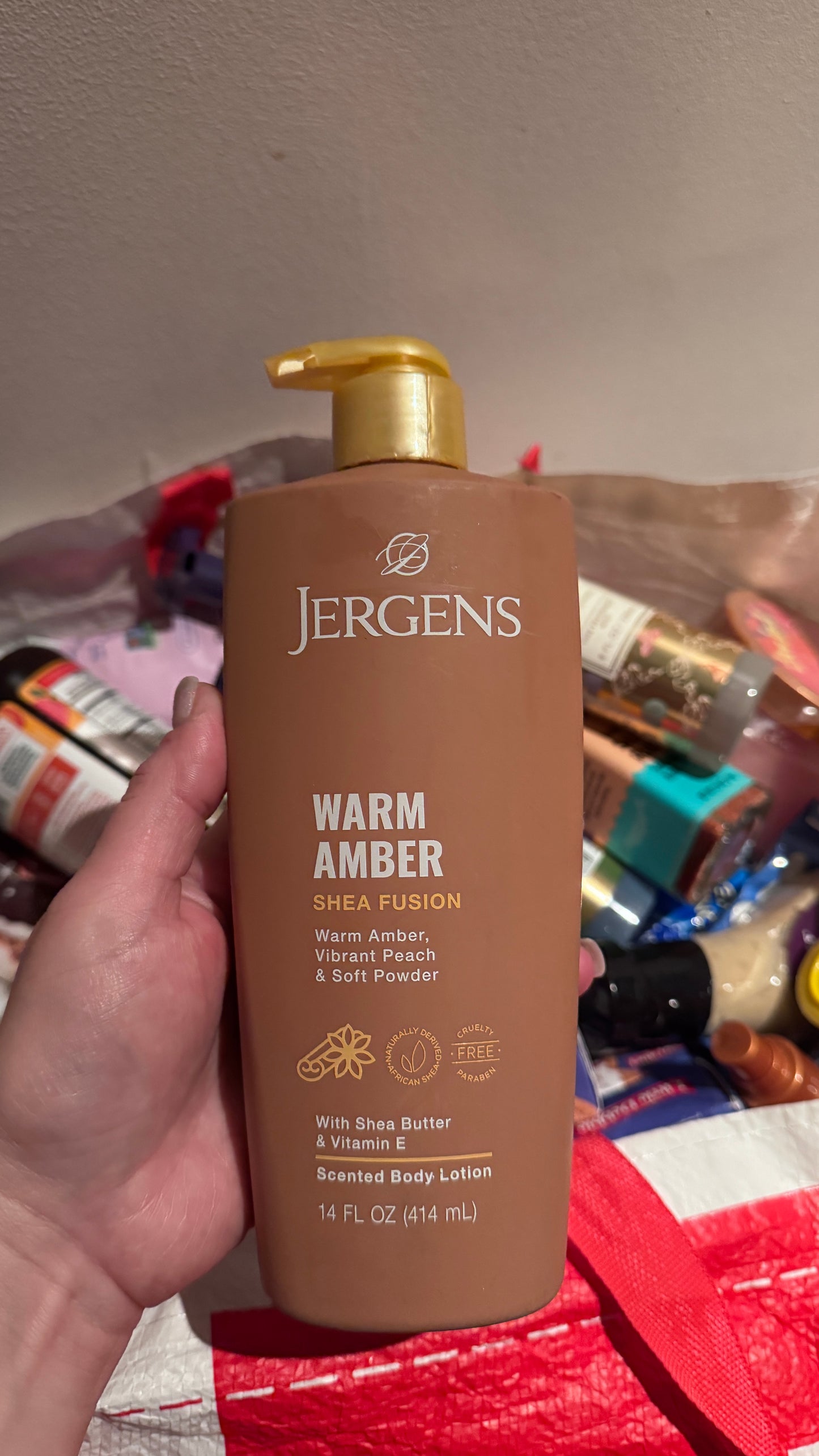 Jergen’s Body Lotion -Warm Amber (CRACKED LID)