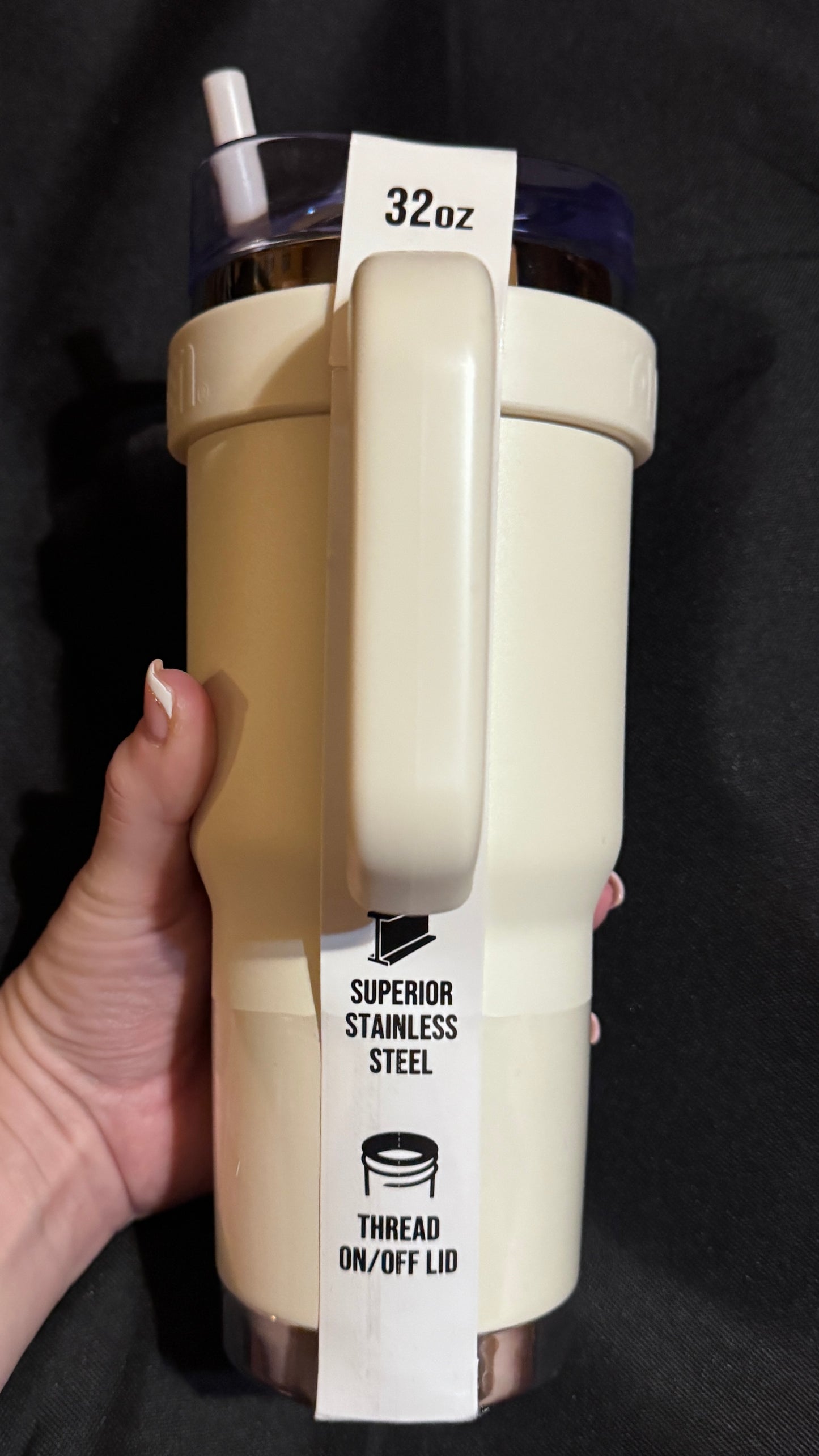7-Eleven® Large Handled Hot/Cold 32oz Tumbler - Cream