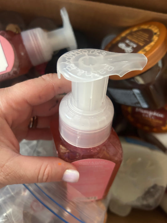 Bath & Body Works Foaming Hand Wash - Toasted Marshmallow Pop (Cracked Pump)
