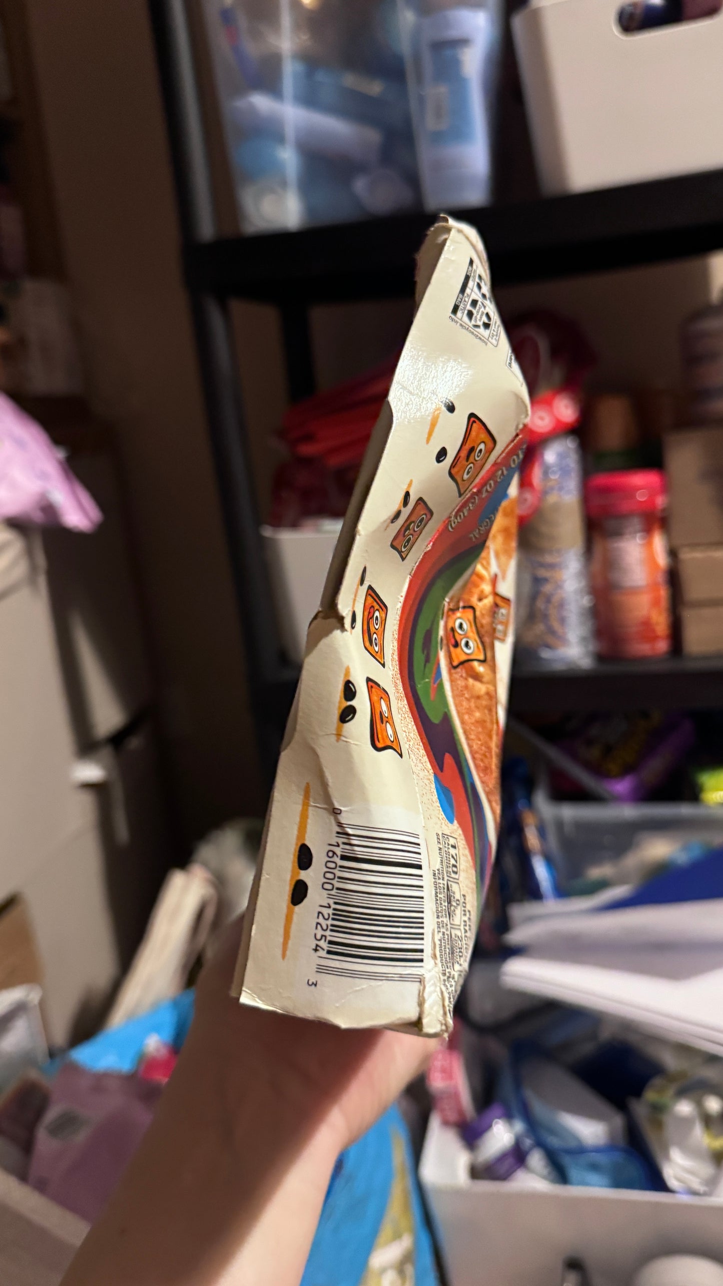 Cinnamon Toast Crunch (DAMAGED BOX)