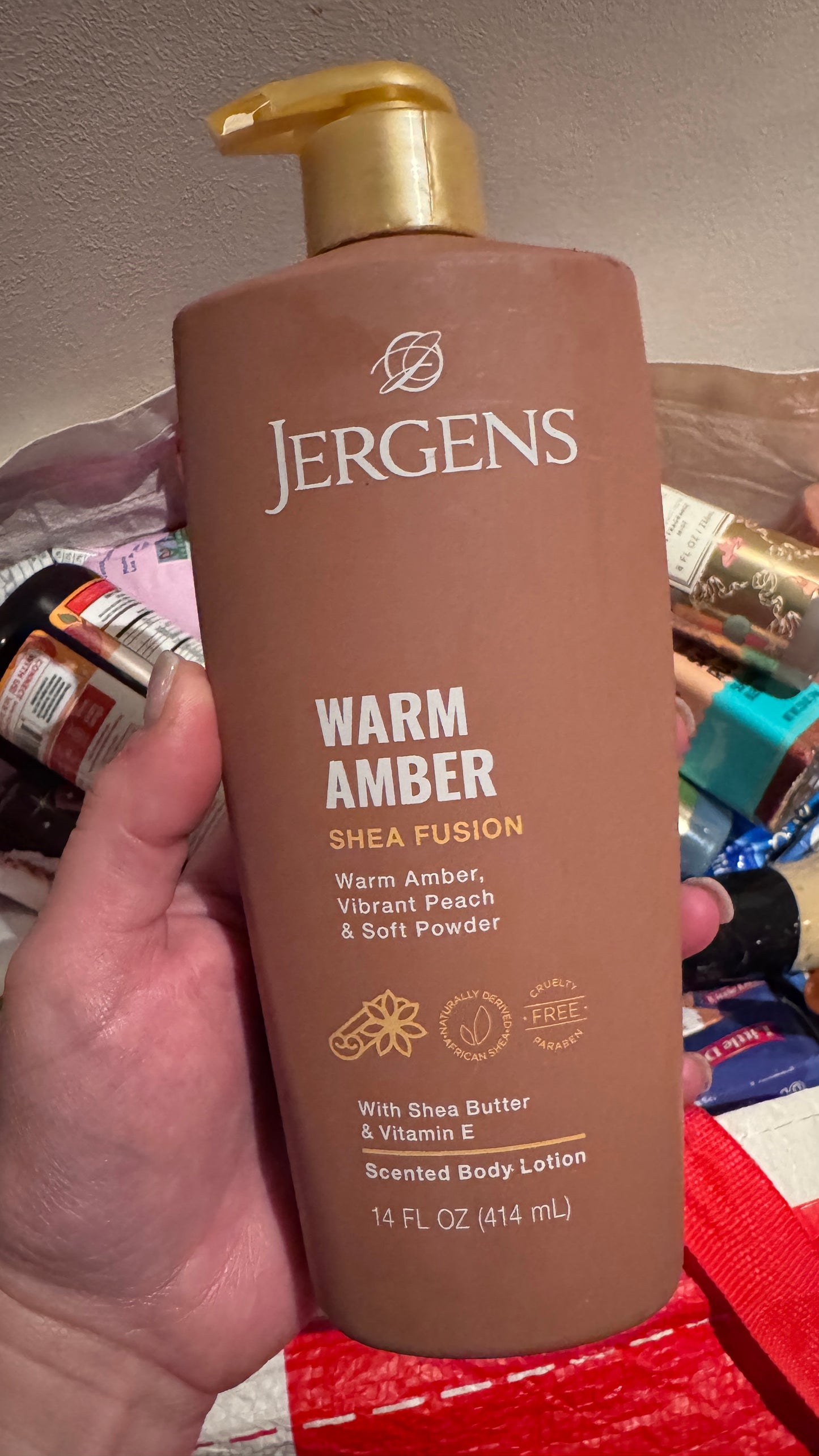 Jergen’s Body Lotion -Warm Amber (CRACKED LID)
