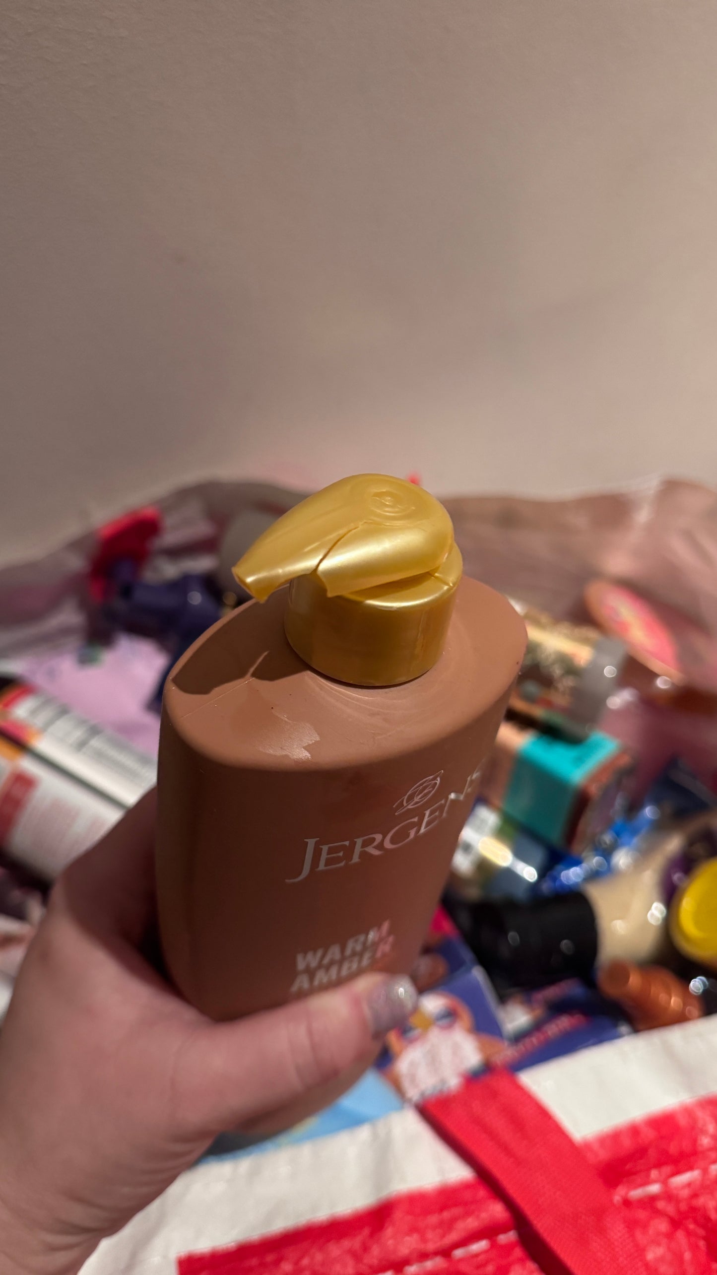 Jergen’s Body Lotion -Warm Amber (CRACKED LID)